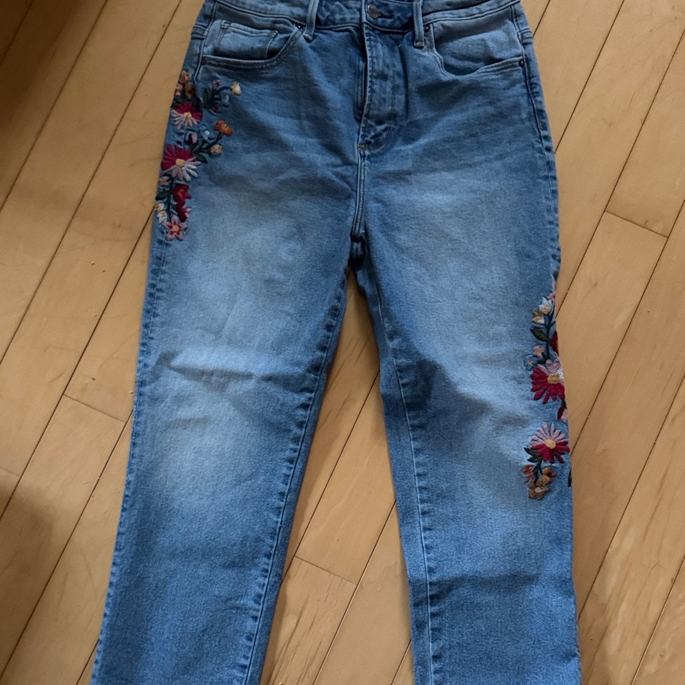 DRIFTWOOD Blue Jeans with Colorful Embroidery
